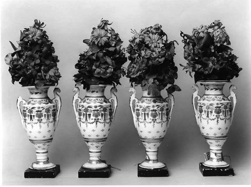 vaso, serie - bottega campana (seconda metà sec. XVIII)