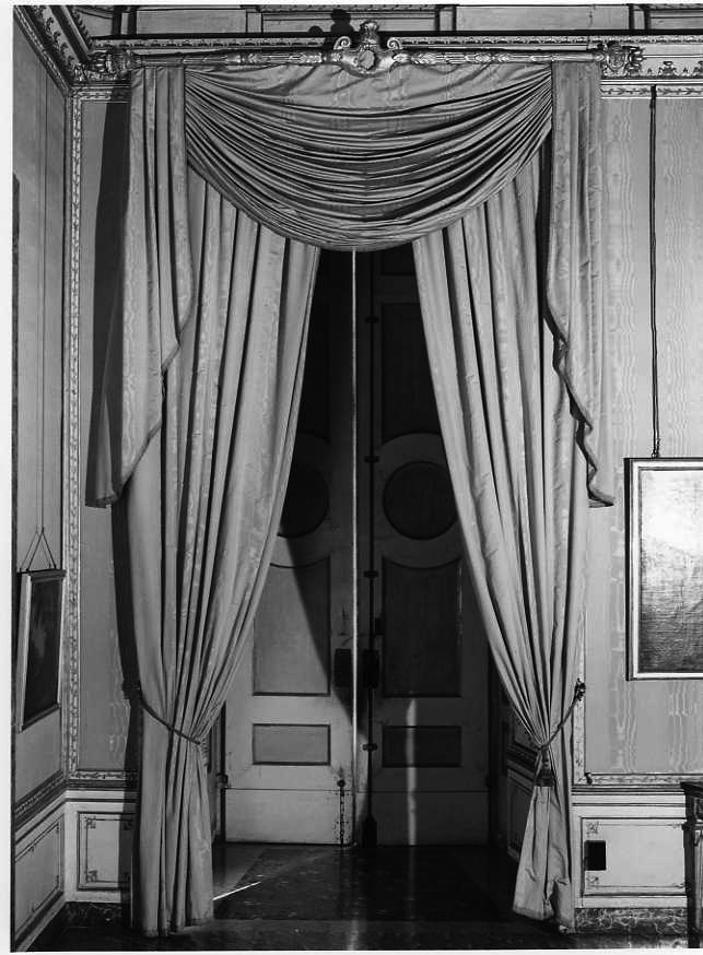 tendaggio - manifattura campana (seconda metà sec. XVIII)