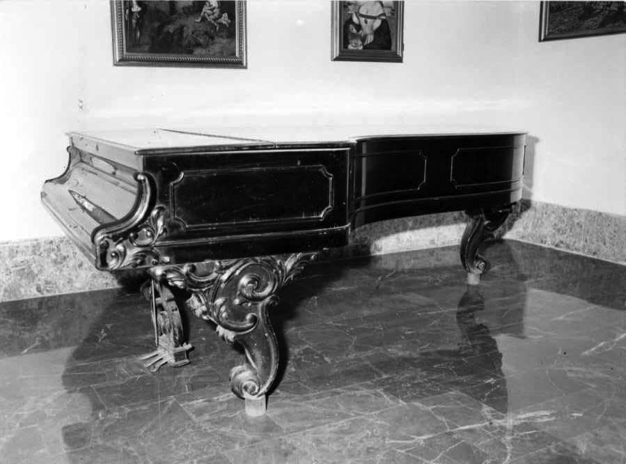 pianoforte - a coda - bottega campana (seconda metà sec. XVIII)