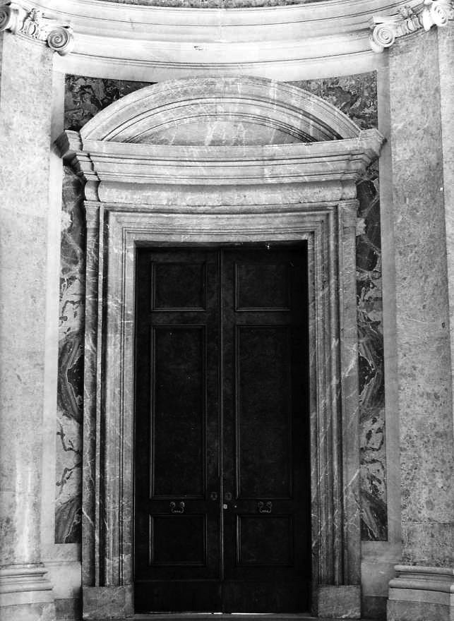 porta - a due battenti di Vanvitelli Luigi (bottega) (sec. XVIII)