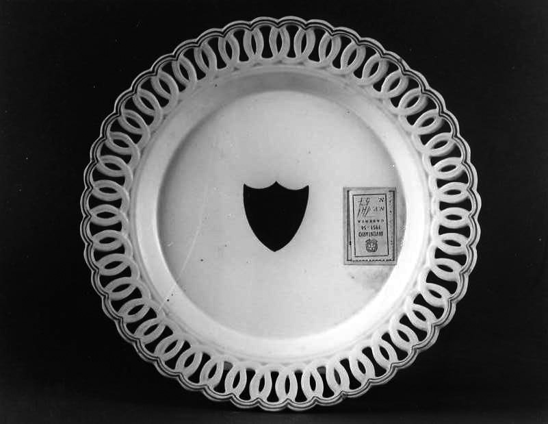 vassoio, serie di Del Vecchio Nicola (attribuito) (seconda metà sec. XVIII)