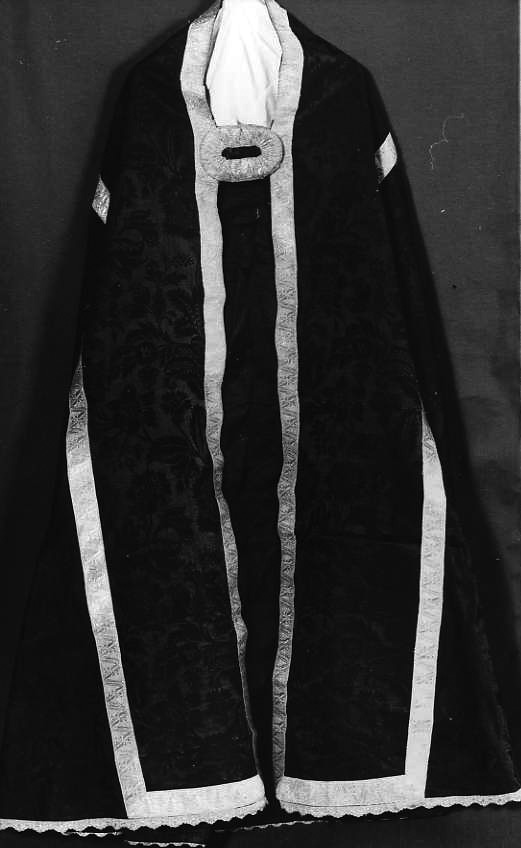 piviale - manifattura campana (sec. XIX)