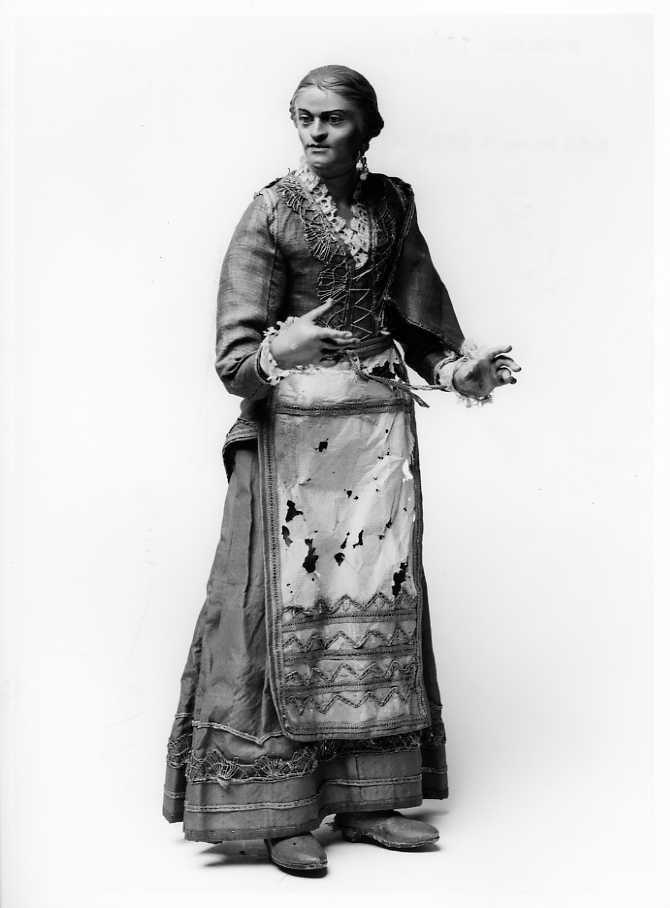 donna (statuetta di presepio) - bottega napoletana (sec. XIX)