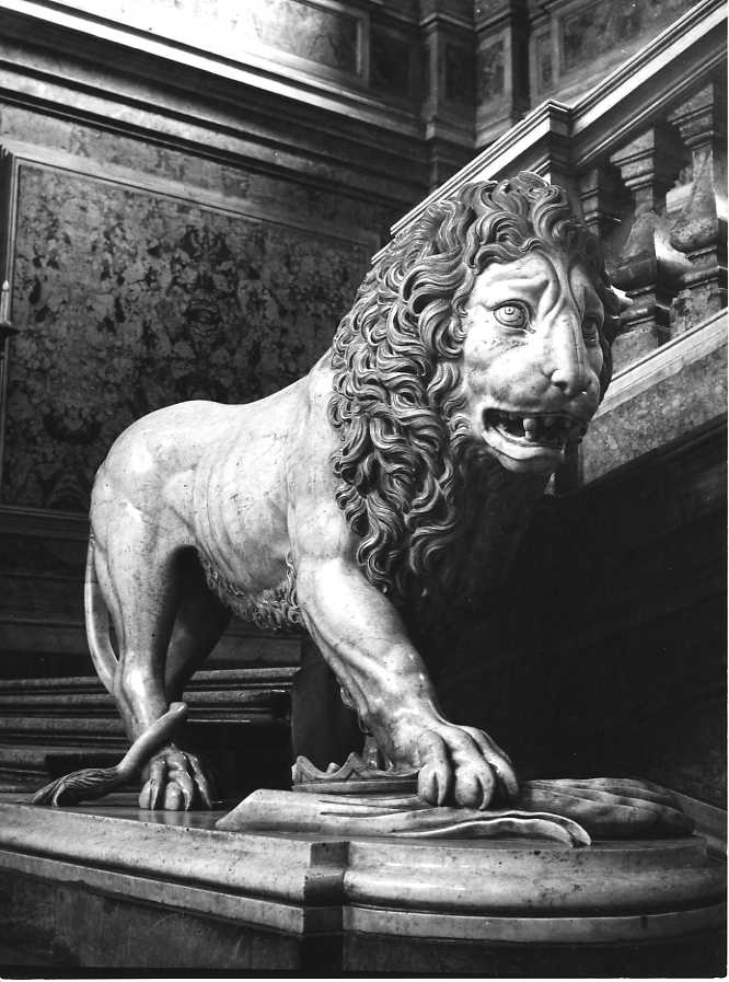 Leone rappresentante la Forza delle Armi, Animale allegorico (scultura, serie) di Solari Pietro, Persico Paolo (ultimo quarto sec. XVIII)