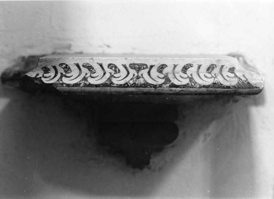 mensola, serie - bottega napoletana (seconda metà sec. XVIII)