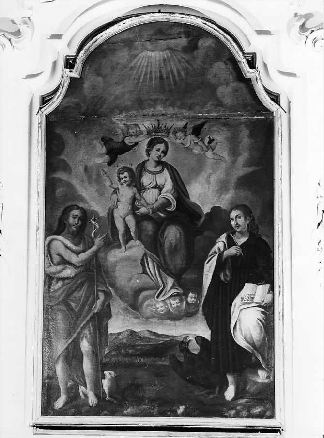 Madonna con Bambino tra San Giovanni Battista e San Giovanni Evangelista (dipinto) - ambito campano (fine/inizio secc. XVI/ XVII)