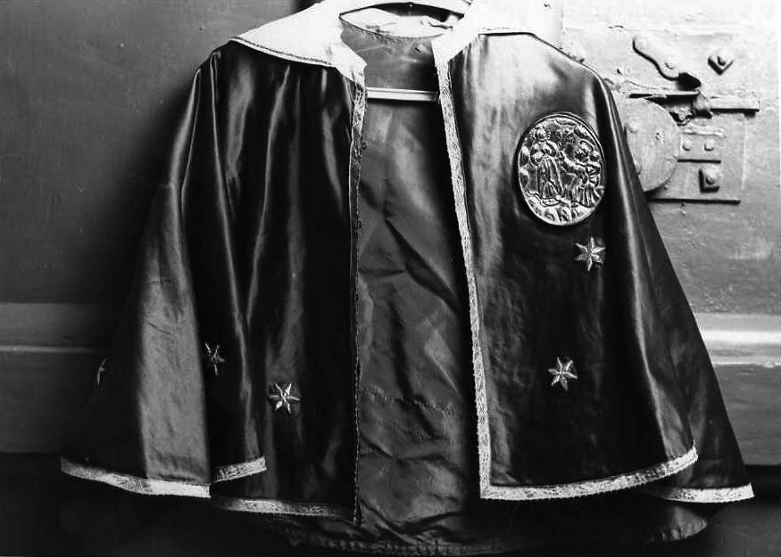 mantello - manifattura campana (prima metà sec. XX)