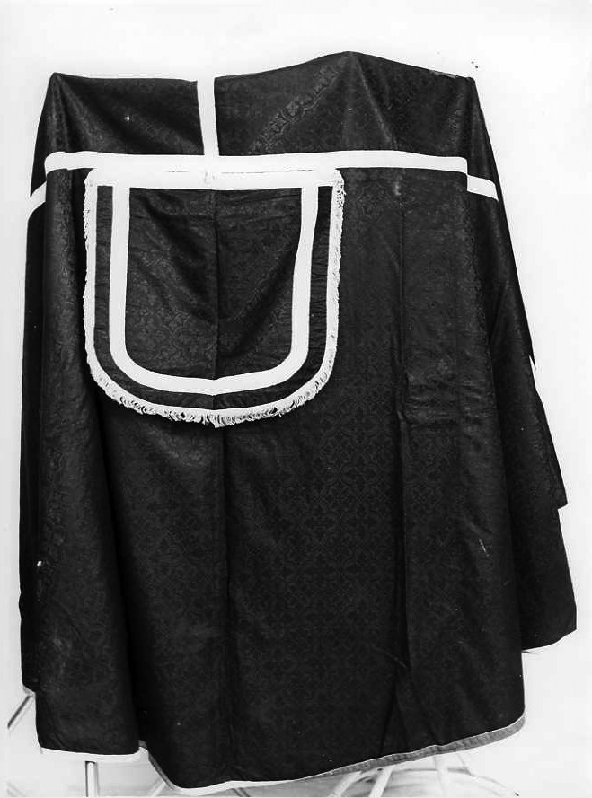 piviale - manifattura campana (prima metà sec. XX)