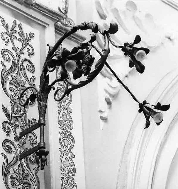 lampada - a muro, serie - bottega campana (prima metà sec. XIX)