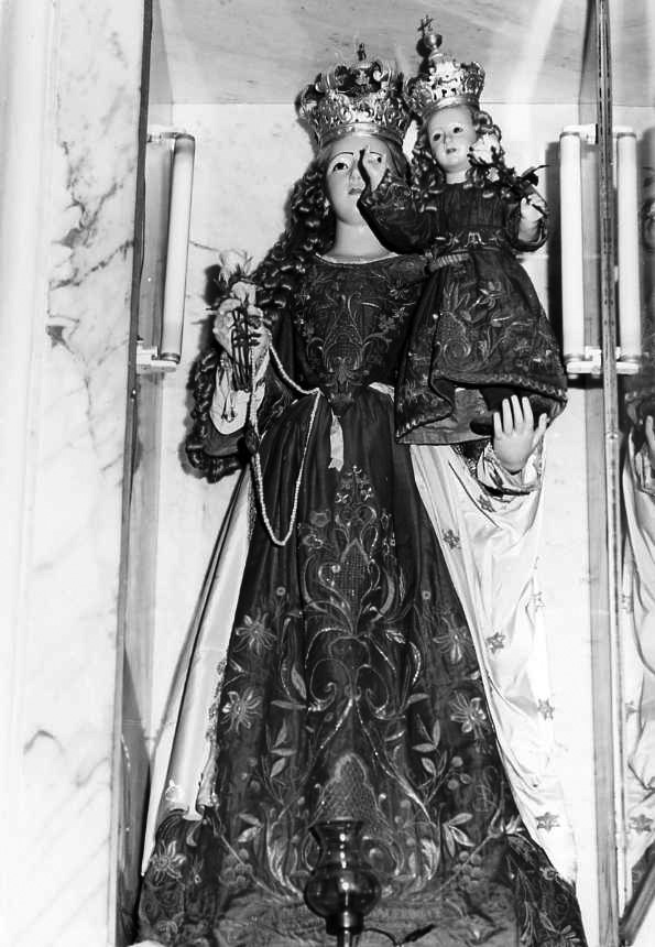 Madonna con Bambino (gruppo scultoreo) - bottega campana (prima metà sec. XIX)