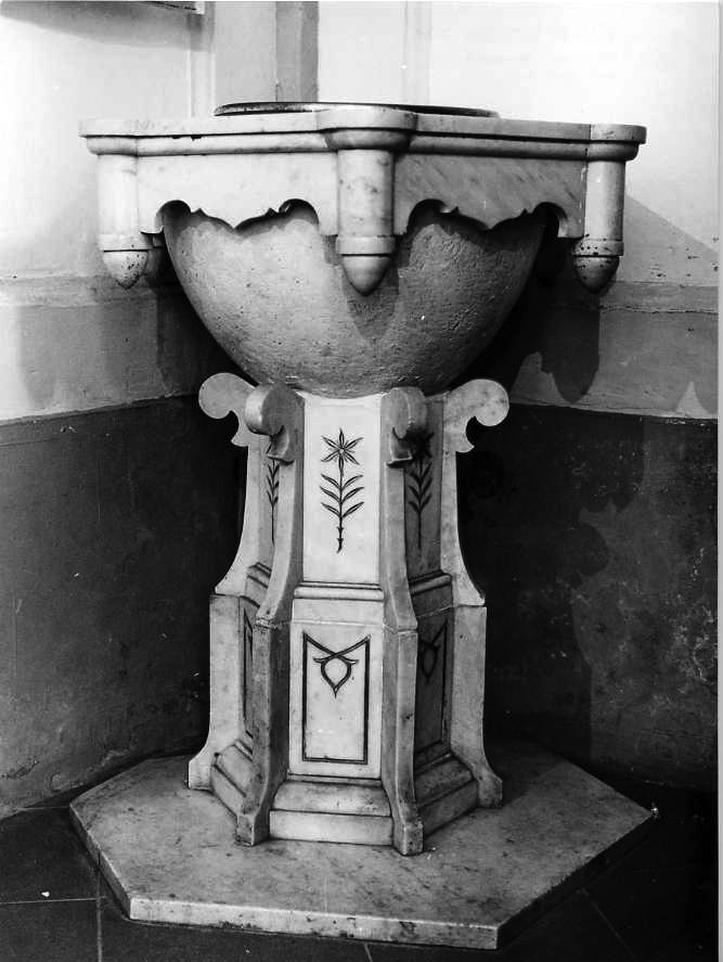 acquasantiera - a fusto - bottega campana (prima metà sec. XX)