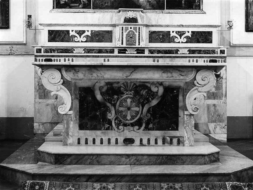 altare maggiore - bottega campana (prima metà sec. XX)