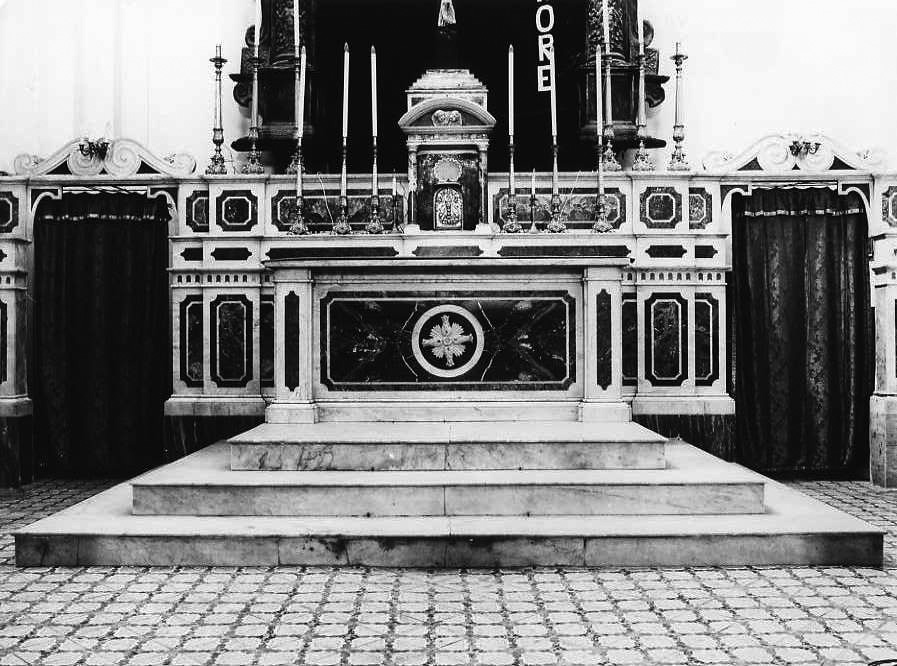 altare maggiore - bottega campana (prima metà sec. XX)