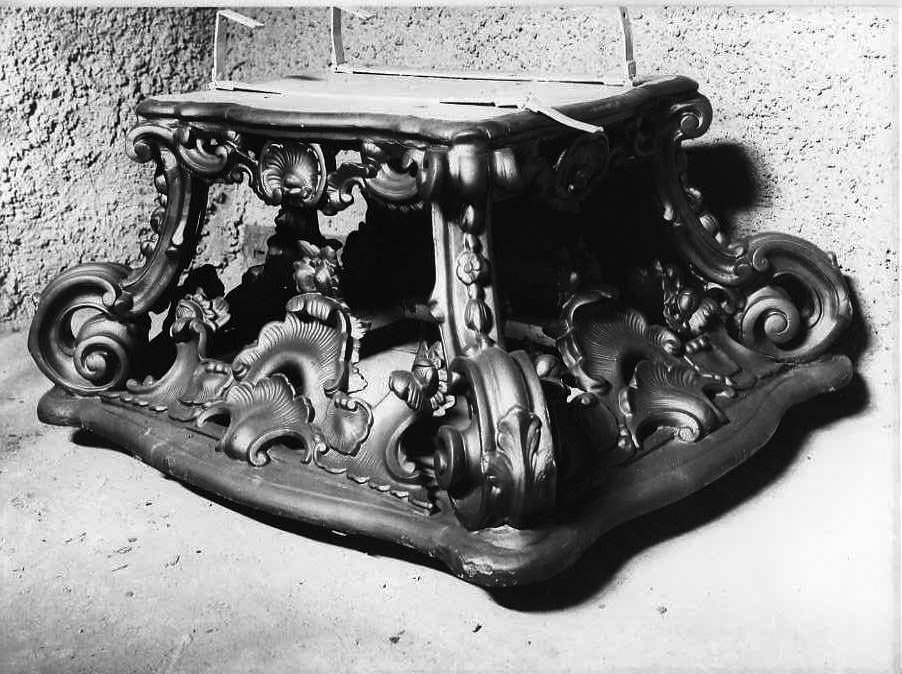 piedistallo di statua - bottega napoletana (sec. XIX)