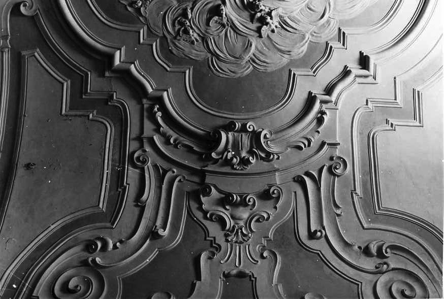 decorazione plastico-architettonica - bottega campana (metà sec. XVIII)