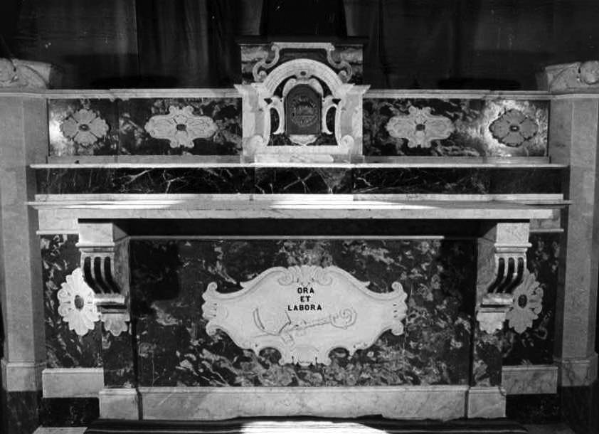altare maggiore di Palmieri Vincenzo (sec. XX)