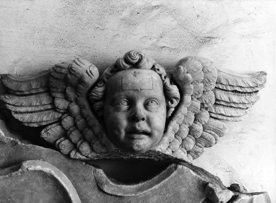 scultura, frammento - bottega napoletana (prima metà sec. XVII)