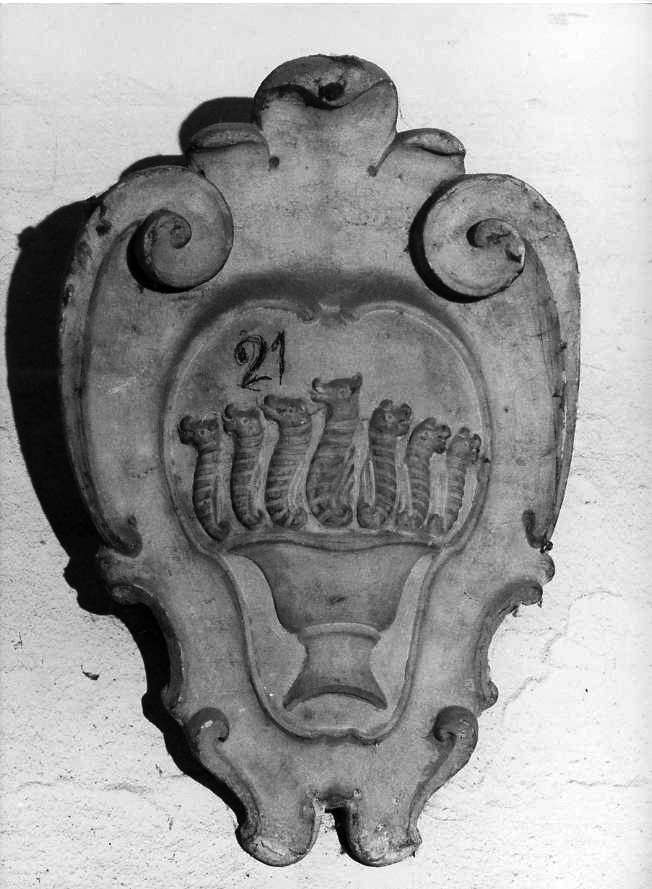 stemma comunale (rilievo) - bottega campana (sec. XVIII)