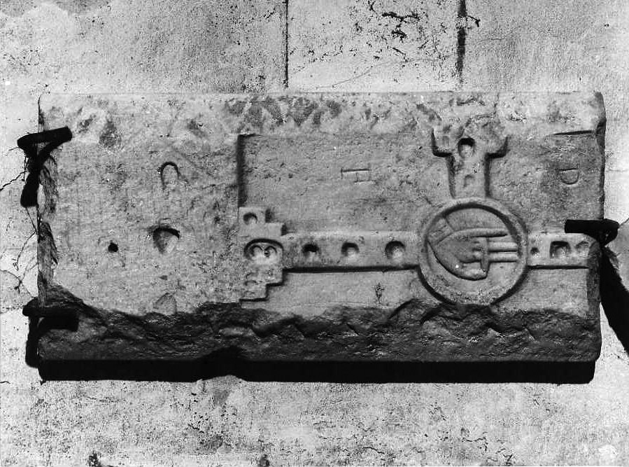 lastra, frammento - bottega campana (sec. XI)