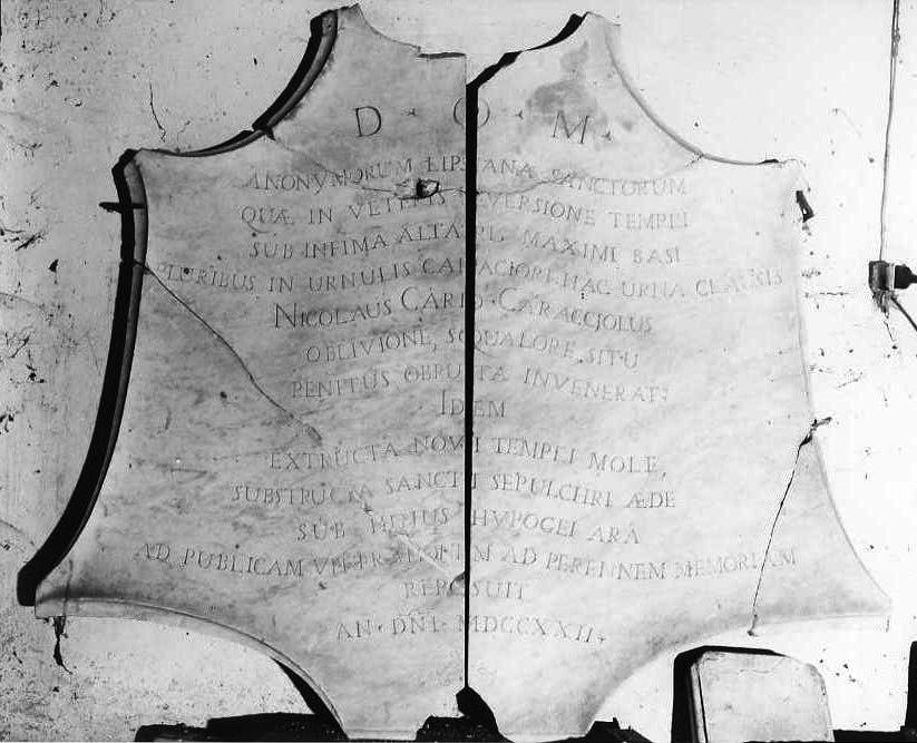 lapide commemorativa, frammento - bottega campana (sec. XVIII)