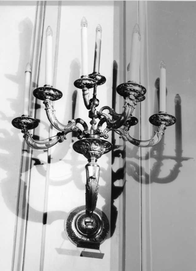 candeliere da parete di chiesa, coppia - bottega campana (prima metà sec. XX)