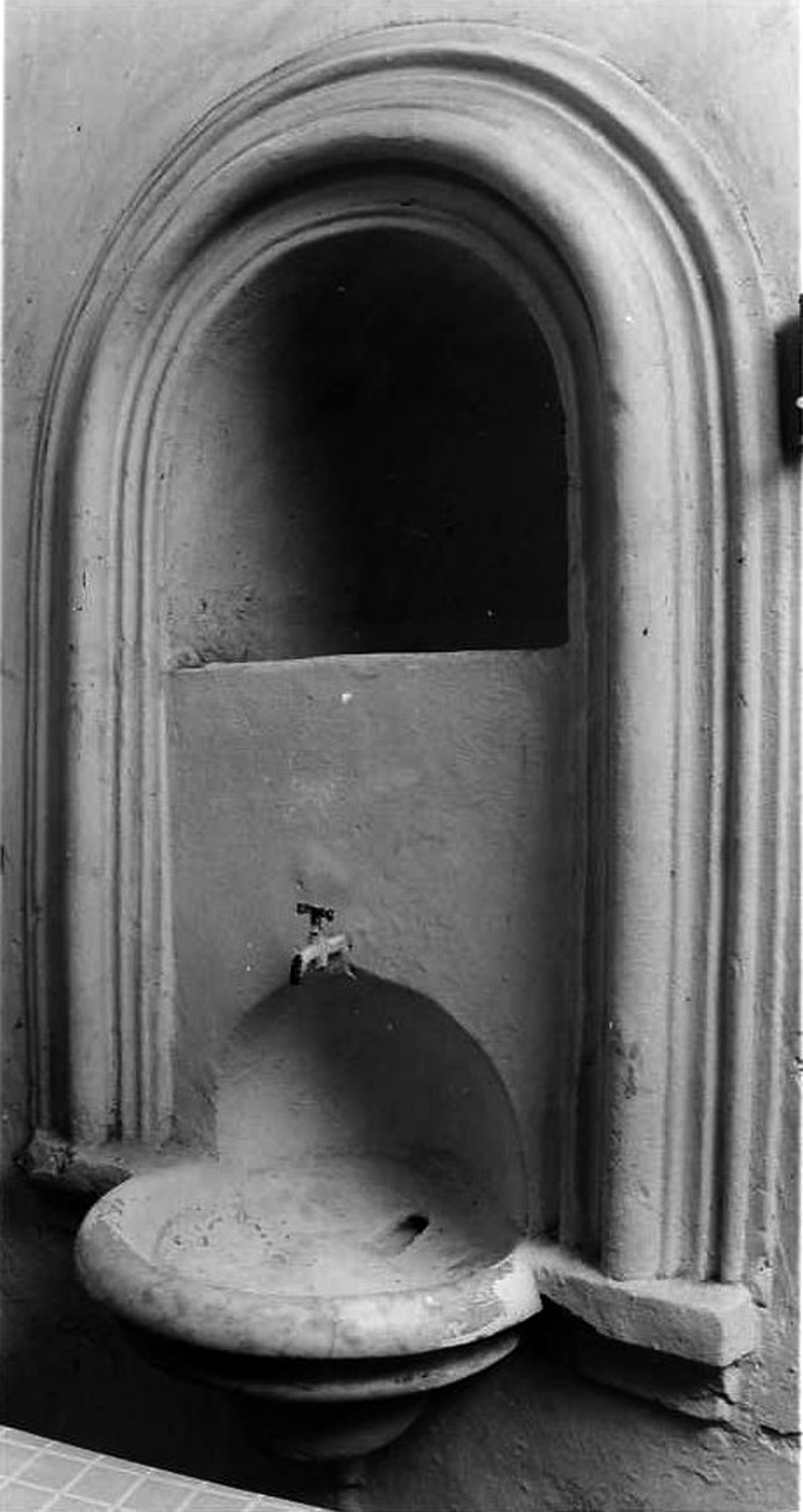 lavabo da sacrestia - bottega campana (sec. XVIII)