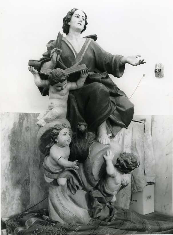 San Giovanni Evangelista tra putti (gruppo scultoreo) - bottega campana (primo quarto sec. XVIII)