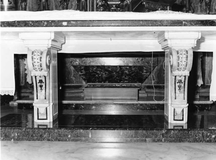 mensa d'altare - bottega campana (sec. XVIII)