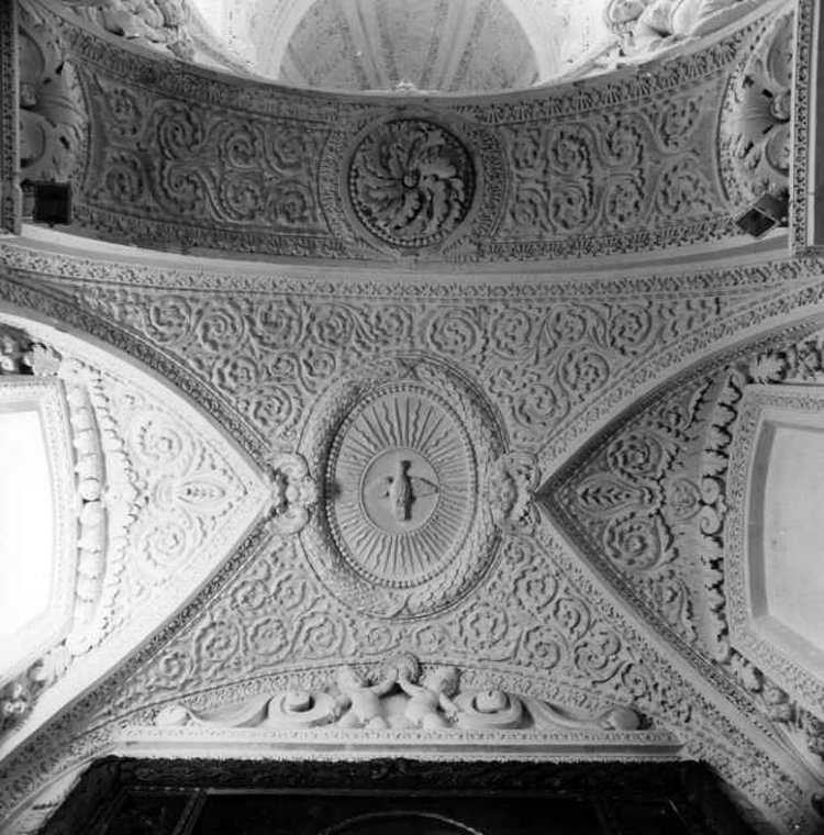 decorazione plastico-architettonica - bottega campana (seconda metà sec. XVII)