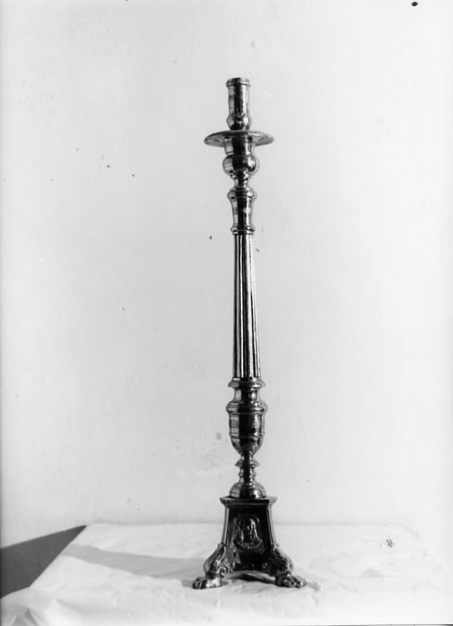 candelabro, serie - bottega campana (prima metà sec. XX)