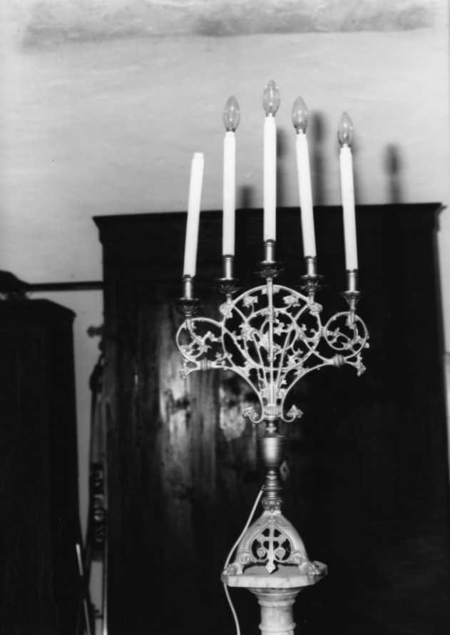 candelabro, serie - bottega campana (prima metà sec. XX)