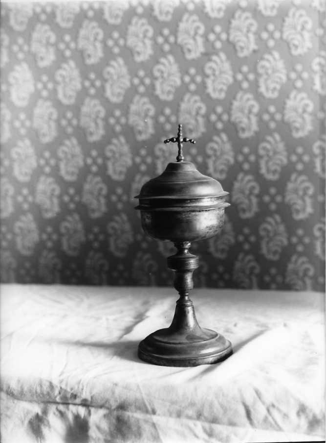 pisside - bottega campana (prima metà sec. XX)