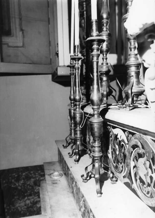 candeliere, serie - bottega campana (prima metà sec. XX)