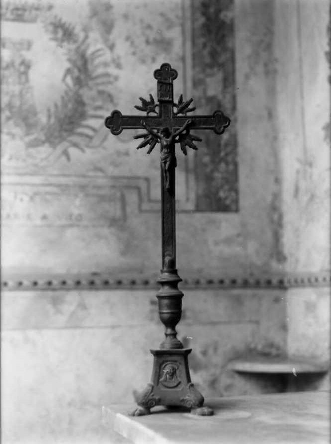 Cristo crocifisso (croce d'altare) - bottega campana (sec. XX)