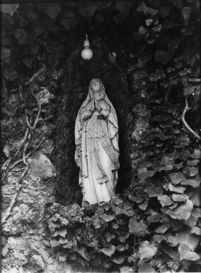 Madonna di Lourdes (statuetta) - bottega campana (sec. XX)