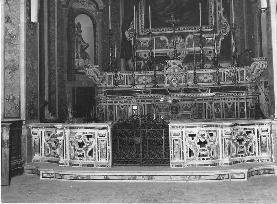 balaustrata di altare - bottega napoletana (seconda metà sec. XVIII)