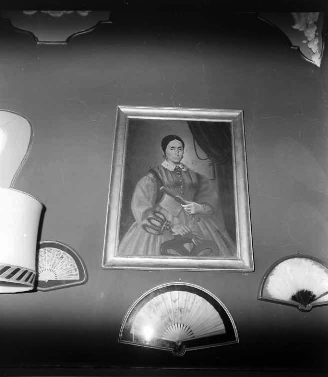 ritratto di donna (dipinto) - ambito campano (sec. XIX)