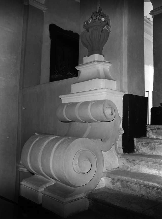 decorazione plastica, insieme - bottega campana (inizio sec. XVIII)