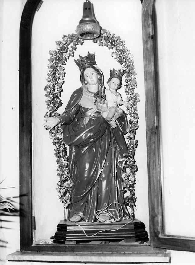 Madonna con Bambino (gruppo scultoreo) - bottega campana (sec. XVIII)