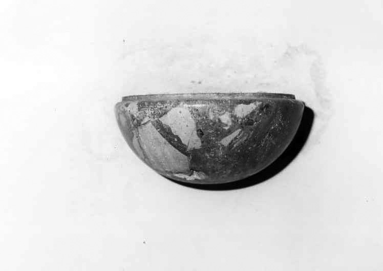 acquasantiera da parete - bottega campana (sec. XIX)