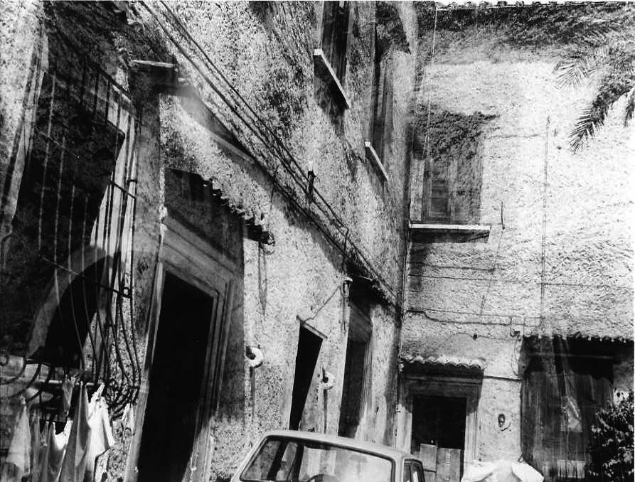 stipite di porta - bottega campana (sec. XVI)