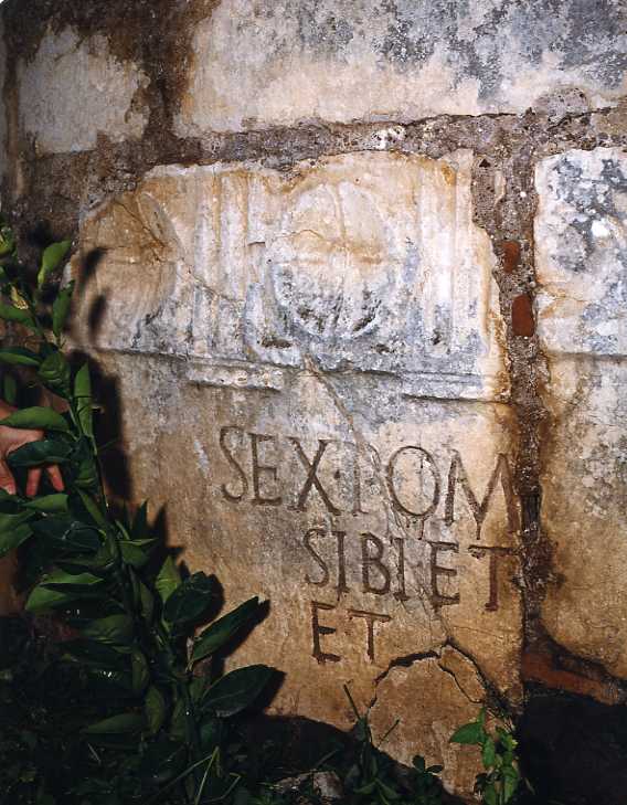 iscrizione (lastra, frammento) - bottega campana (sec. XVI)