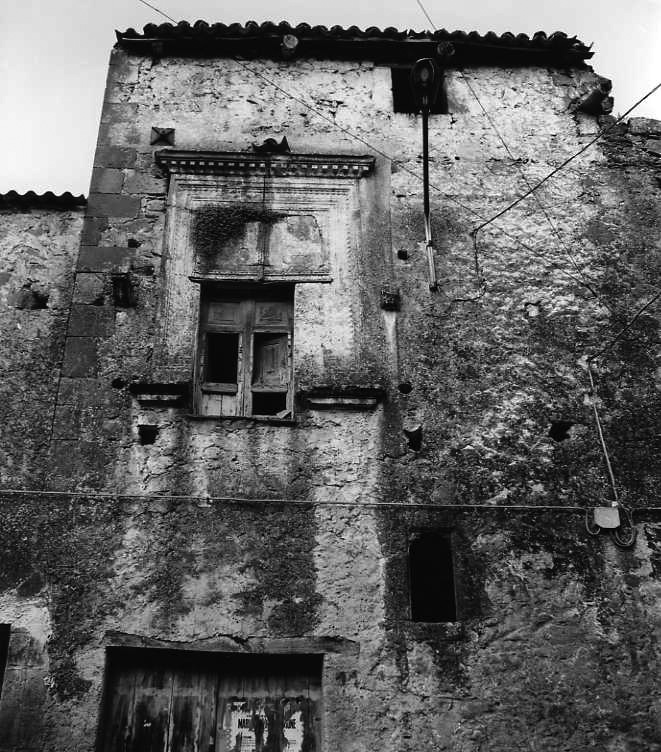 mostra di finestra - bottega campana (inizio sec. XVI)