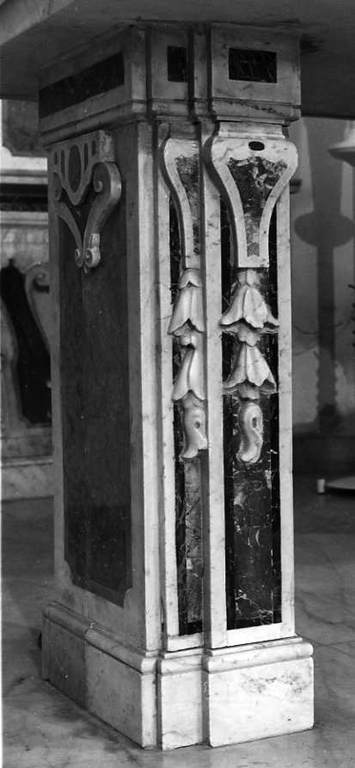 pilastro, serie - bottega campana (seconda metà sec. XVIII)