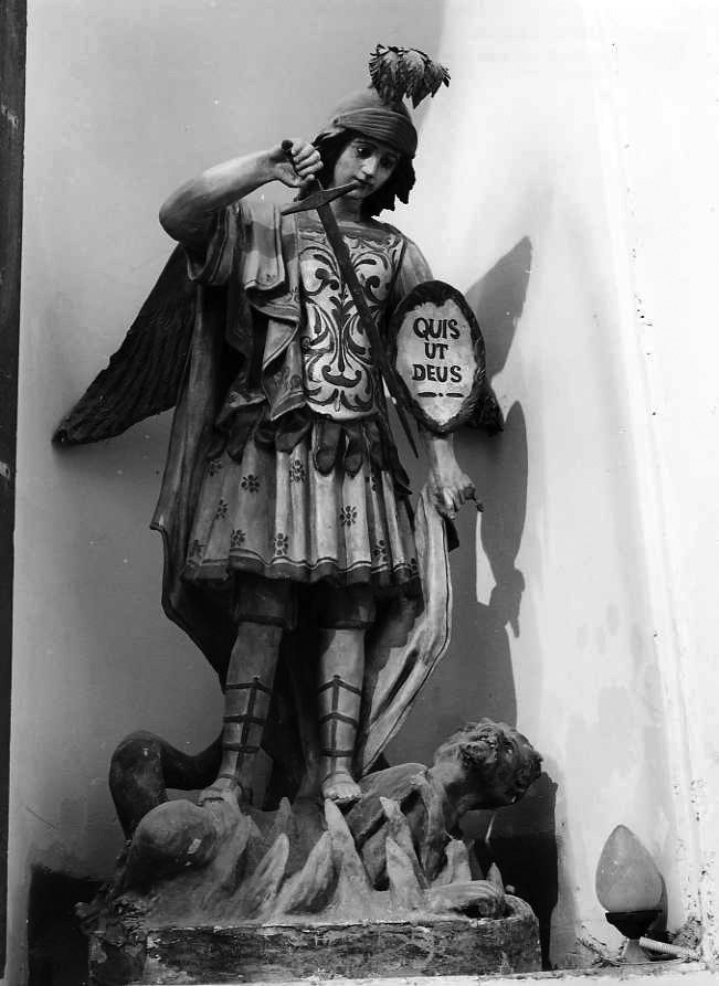 San Michele Arcangelo combatte il drago (statua) - bottega campana (sec. XIX)