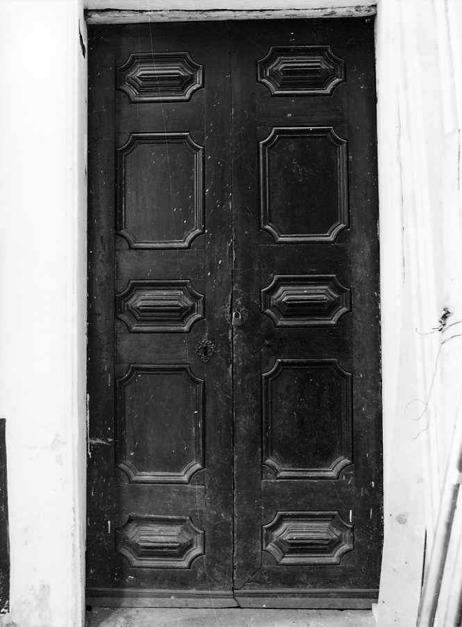 porta - bottega campana (primo quarto sec. XVIII)