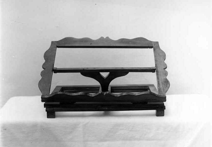 leggio - bottega campana (sec. XIX)