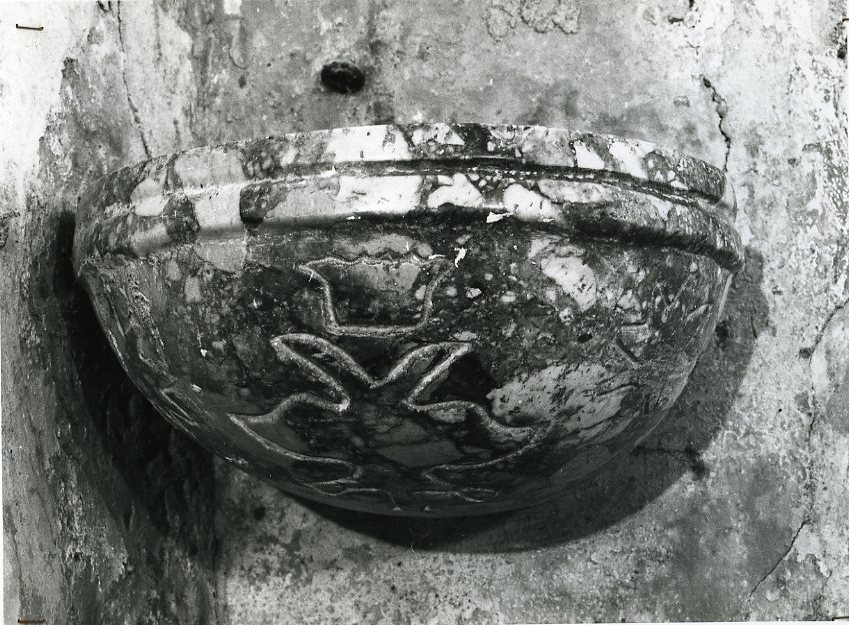 acquasantiera da parete - bottega campana (sec. XVIII)