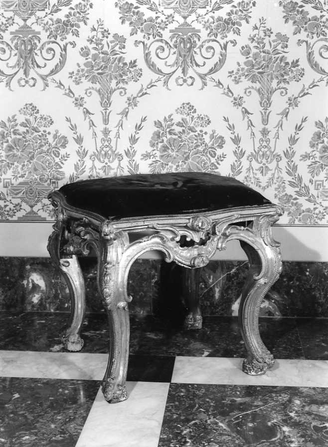 sgabello, coppia - bottega Italia meridionale (sec. XVIII)