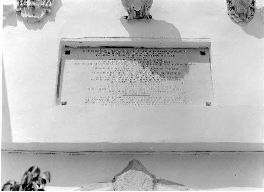 lapide - bottega campana (prima metà sec. XX)